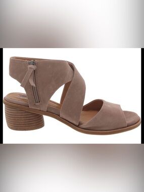 Sofft Women’s Taupe Suede Crisscross Low Heel Sandal 9